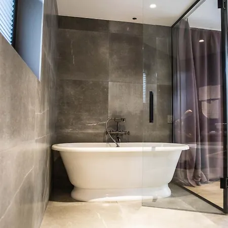 Vault Hotel