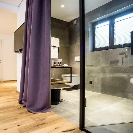 Vault Hotel