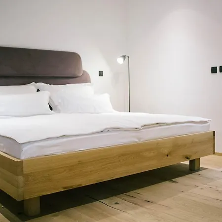 Vault Hotel